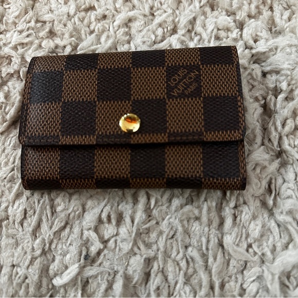 Louis Vuitton Key Holder Damier - Picture 2 of 16